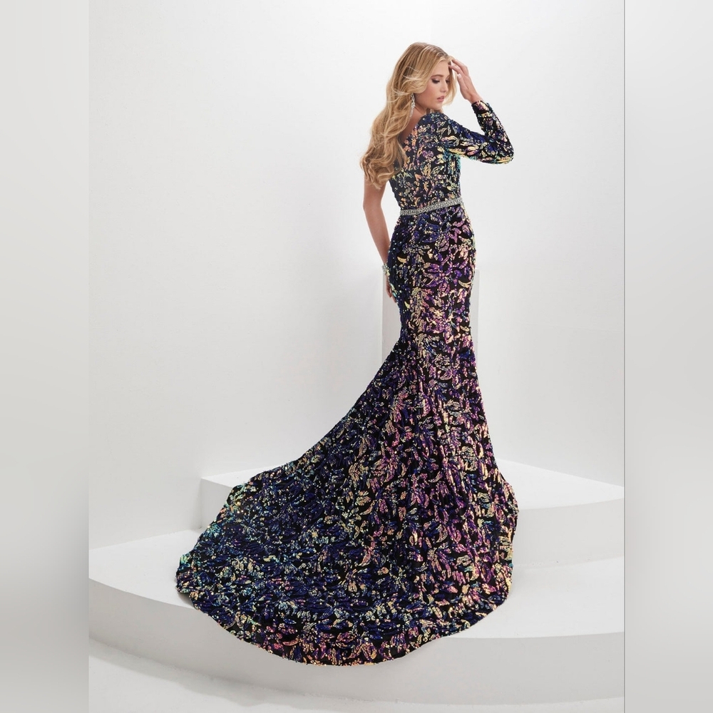 NWT Size 6 Panoply Black Velvet & Iridescent Color Shifting Holographic Sequins